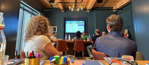 Sandstormers listen to Drupal Contribution training session